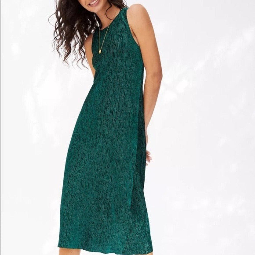 Anthropologie x Maeve Adrienne Twist Velvet Midi Dress in Holly Green Size M